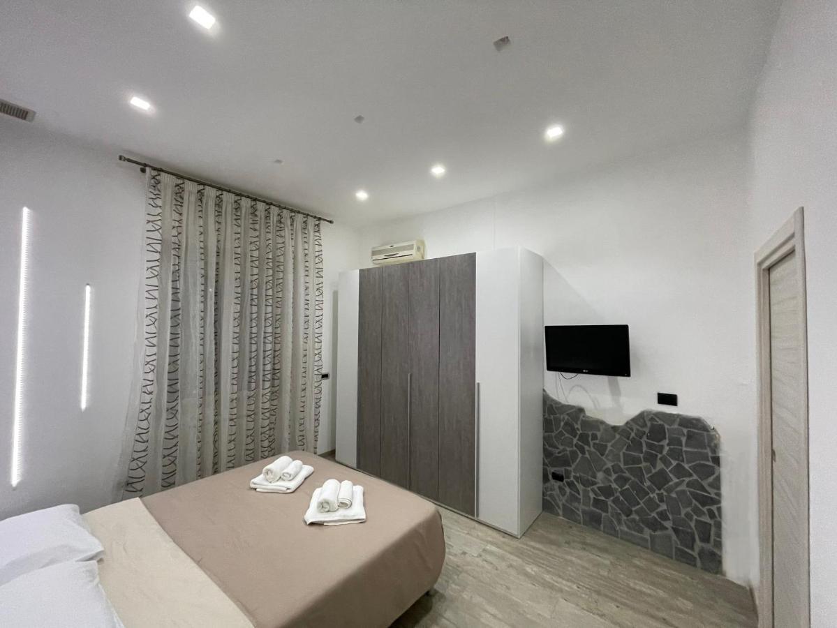 B&B Airport Serenity Suites Naples Exterior photo